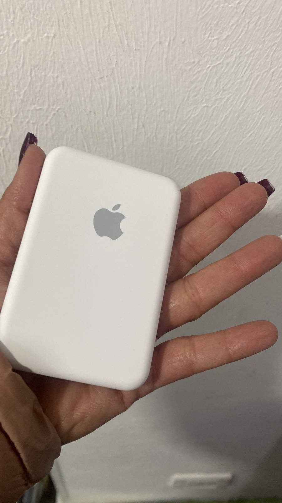 "Batería MagSafe Apple 5.000 mAh – Carga Inalámbrica Rápida para iPhone"